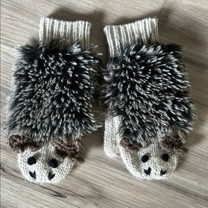 American Eagle Outfitters Hedgehog Mittens - Black and Cream